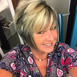 Meet your Posher, Suzanne